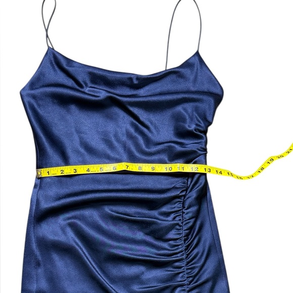 Alice + Olivia, Rushed Navy Blue Midi Dress - Picture 9 of 11